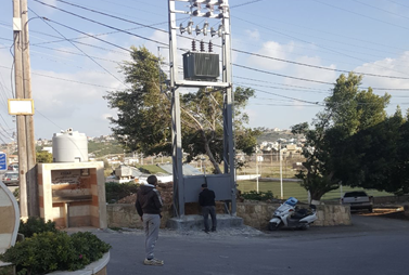 28 step down Transformers - Mount Lebanon